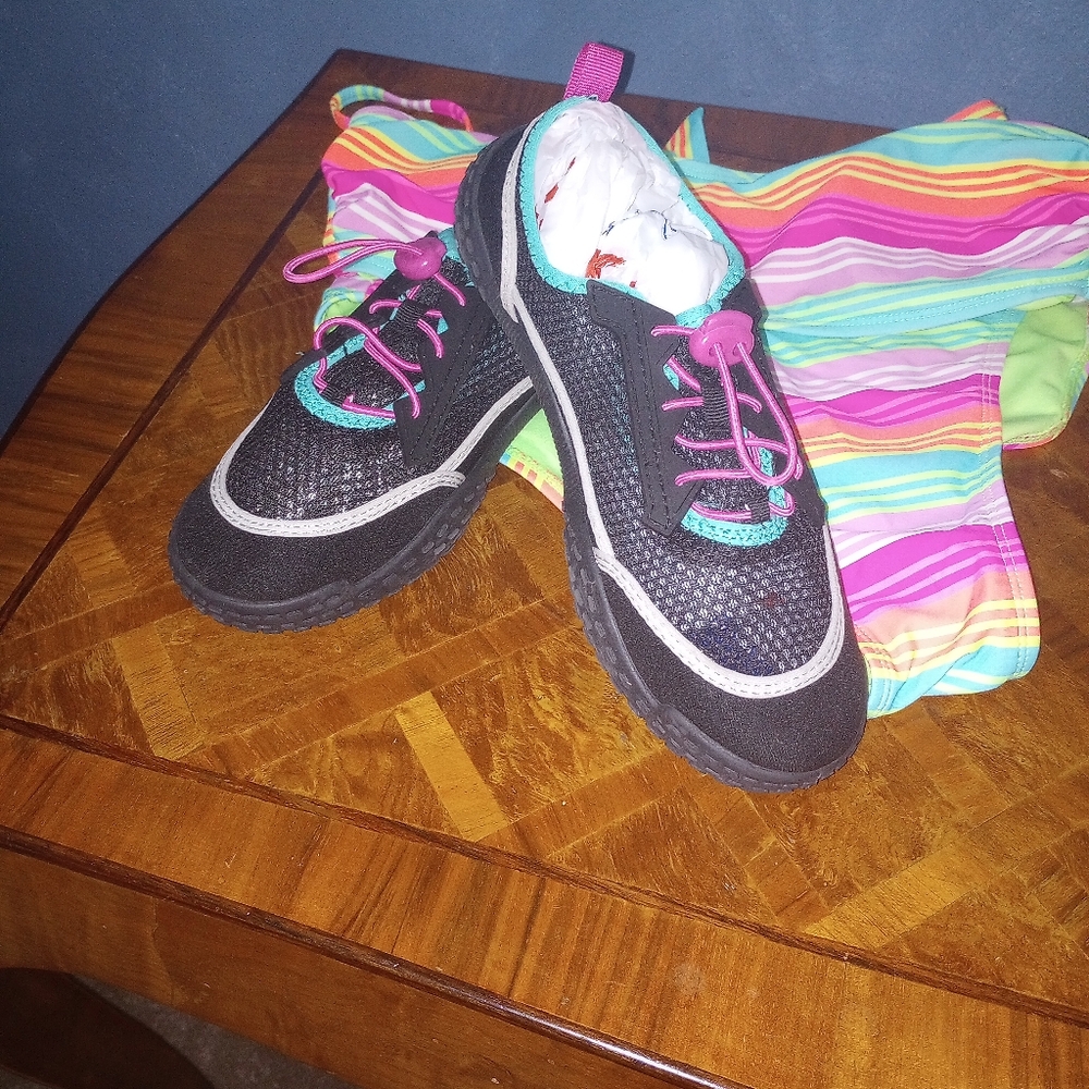Athletic Works Lady Water Shoes